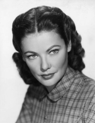 【吉恩·蒂尔尼 Gene Tierney】1920年11月19日--1991年11月6日，1945年以《狂恋》获奥斯卡最佳女主角提名。