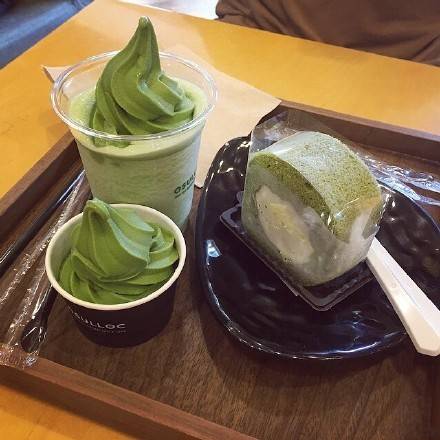 Osulloc甜品店推出的抹茶套餐℃Y