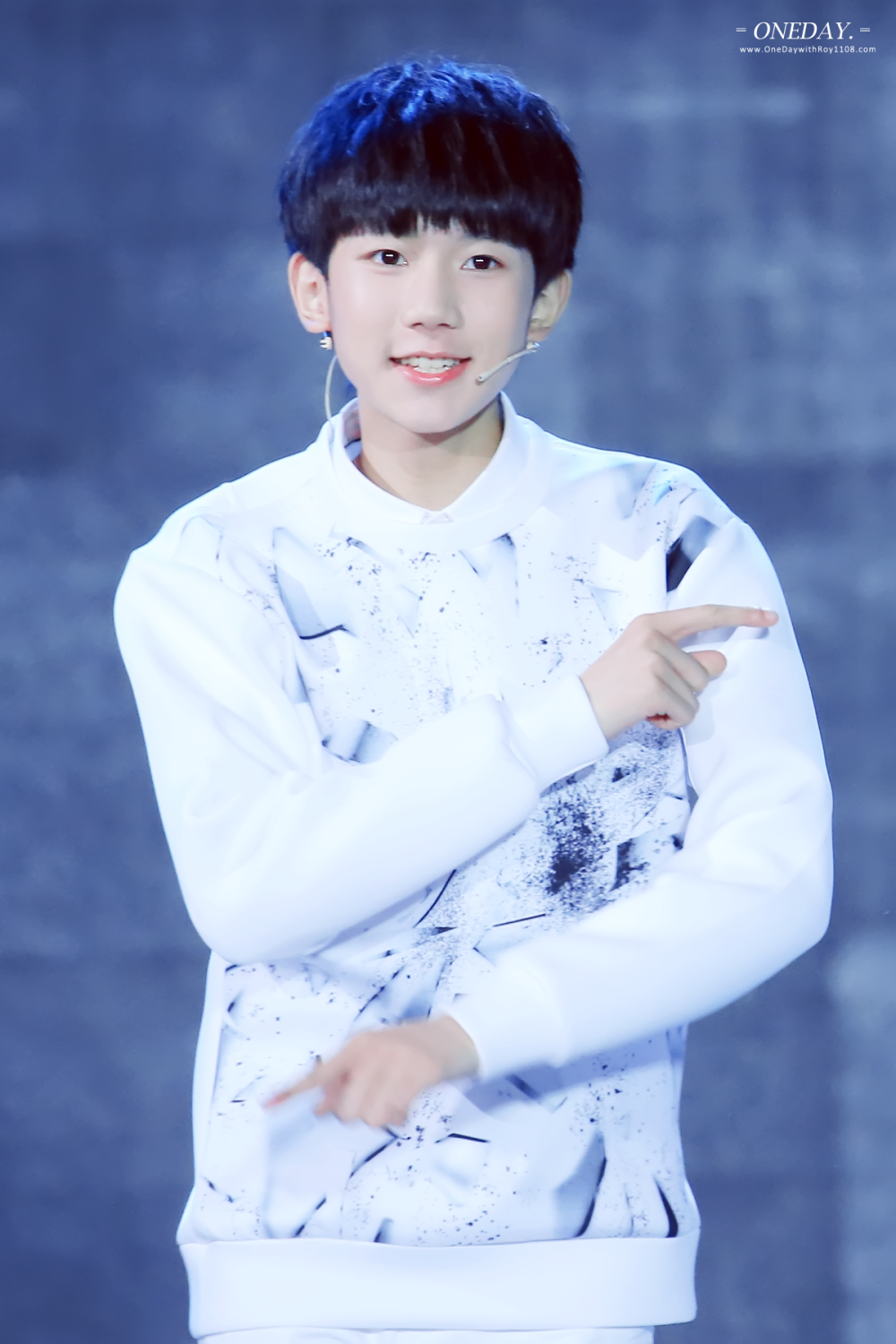 TFBOYS王源 150927 央视中秋晚会 cr：OneDay