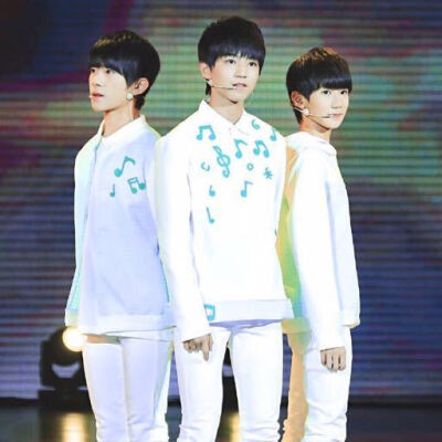 TFBOYS 王源森林小夜曲晚会 帅