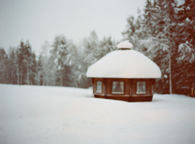 雪上的小屋