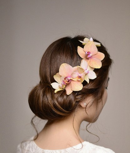 凌乱唯美新娘妆～发型