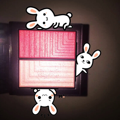 #桃花刷上脸#NARS Adoration 双色腮红，胭脂干湿两用 。上脸超好看，☺️☺️就这样哈哈哈 开始看上的是另一款粉红加橘色的 因为模特是森绘梨佳夏天眼角宿醉妆晒伤妆简直太美！