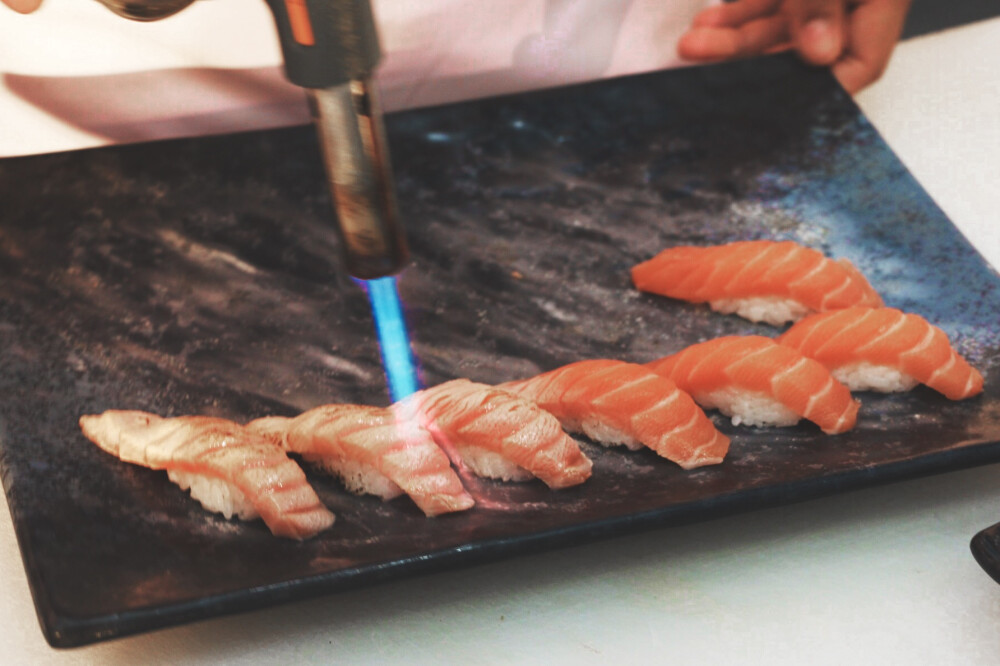 现场制作三文鱼