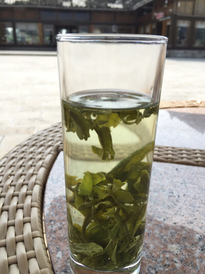 小憩，吃茶