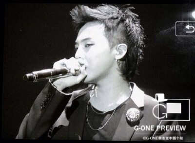 151112 世巡-东京站#权志龙##BIGBANG## made tour in Tokyo day 1cr:by logo