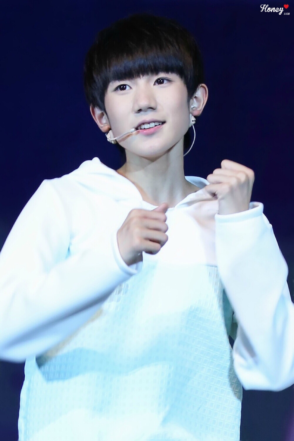 王源tfboys 薄荷绿 少年15岁了