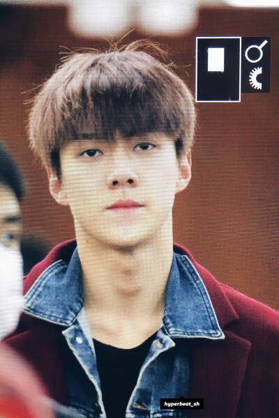 #SEHUN# #吴世勋# @wu世勋151112 金浦机场 剪了头发的萌帅迪迪