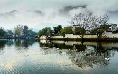 #堆糖遇见坚果#大一时写生在安徽宏村?，风景很漂亮