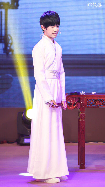 TFBOYS易烊千玺 151004杭州步步高公开课 【BY特能苏】