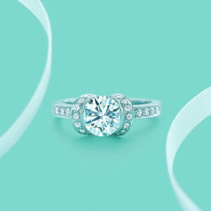 tiffanyco 环绕裹镶钻石戒指 婚戒 钻石 钻戒 珠宝 婚礼