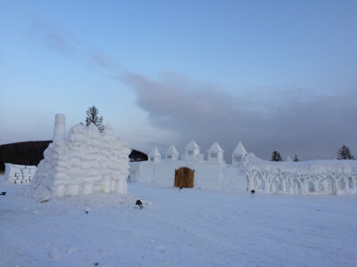 #堆糖遇见坚果# 敖鲁古雅的雪城堡 感觉用任何p图软件都会破坏它真实的美感