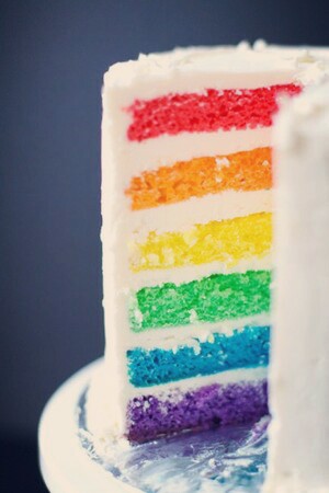 彩虹，七彩奶油千层蛋糕。
