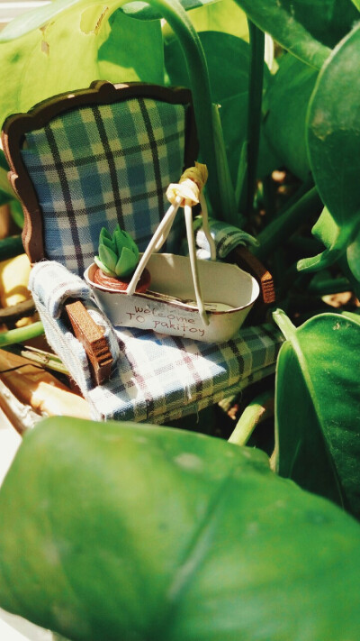 咖啡屋被熊孩子毁了 零件被我收藏起来