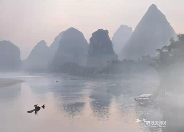 ⑩青色中国 天青色等烟雨，而我在等你。说风景如画，没有比中国再适合，只有中国才会有这样天然的水墨画般的风景，和我们这个民族一样含蓄温婉。