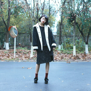 SUPERSCAPE素泊 原创设计 黑色麂皮绒拼羊羔毛翻领复古大衣 15冬