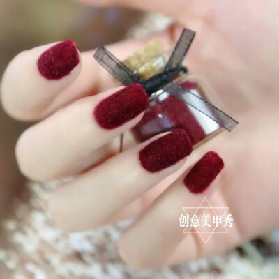 美甲～Nails 絲絨美甲 Red