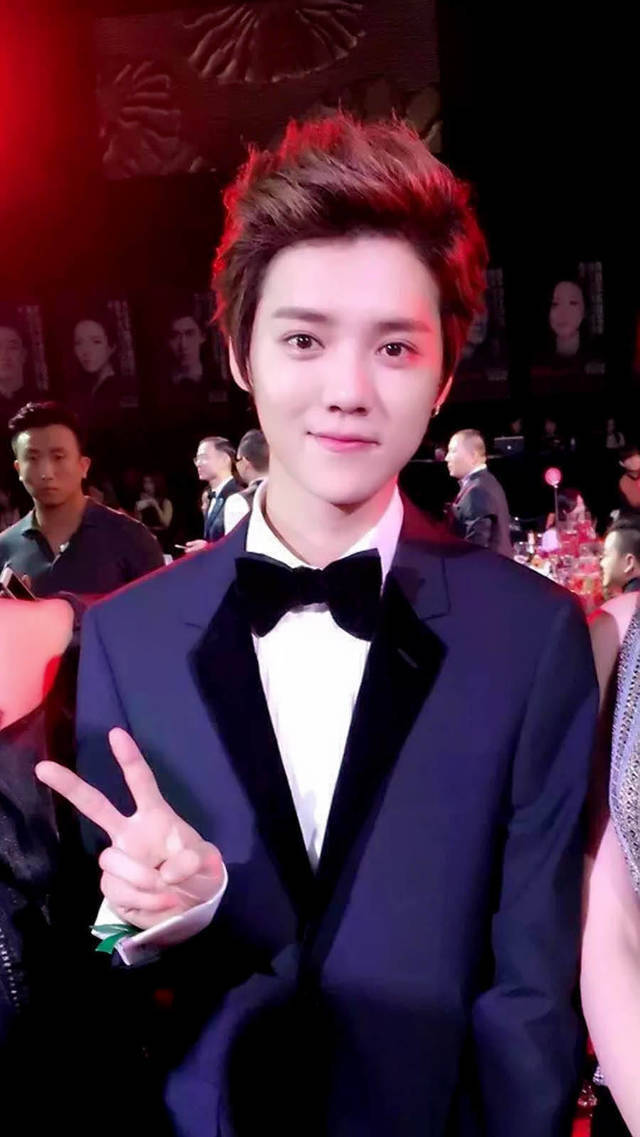 鹿晗LUHAN