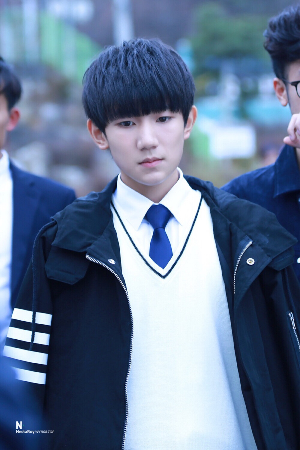 王源tfboys 韩国行 学院院草