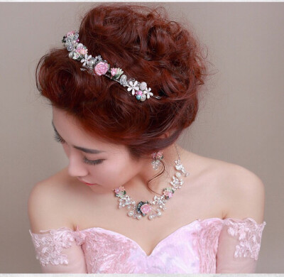 新娘头饰，新娘盘发