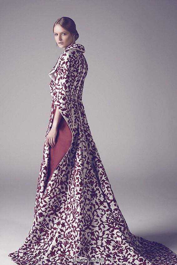 【Ashi Studio】2015秋冬系列高级定制婚纱，主题名为“被放逐的王后”，大气磅礴，女王范尽显。