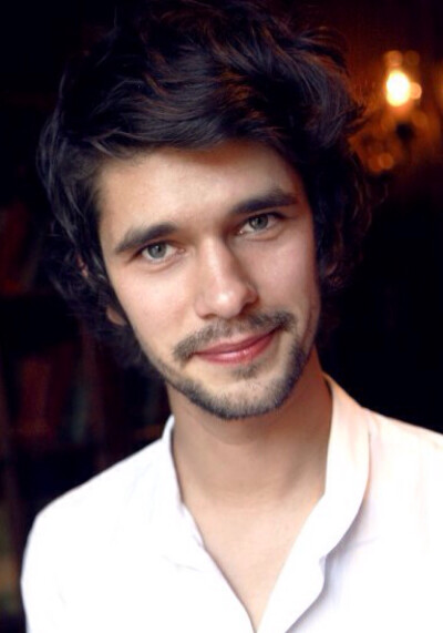 本·威士肖（Ben Whishaw）