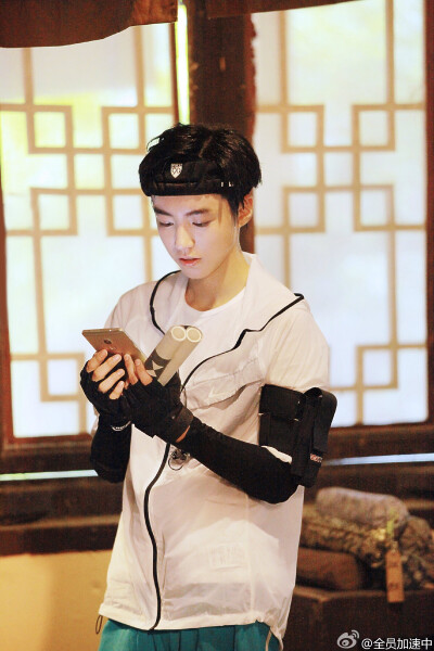 #王俊凯##TFBOYS王俊凯#crlogo