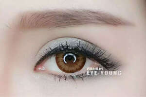 #美瞳#巧克力棕三代 比二代明显花纹  比较洋气棕的感觉   但不夸张  同样小直径14.0