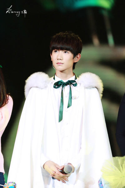 #王源 #tfboys王源 #tfboys iPhone手机桌面壁纸桌面背景 高清 美颜 可爱