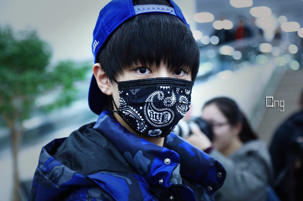 #王俊凱# #TFBOYS王俊凱# #TFBOYS# 151117 北京首都機(jī)場－金浦國際機(jī)場 cr：究極王俊凱