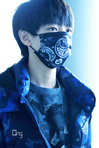 #王俊凱# #TFBOYS王俊凱# #TFBOYS# 151117 北京首都機(jī)場(chǎng)－金浦國(guó)際機(jī)場(chǎng) cr：究極王俊凱