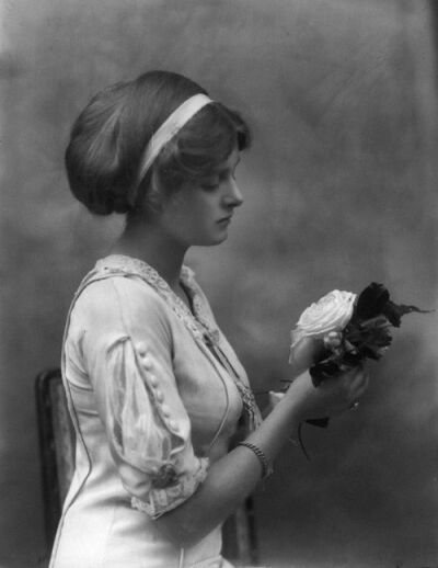 1910s hairstyle