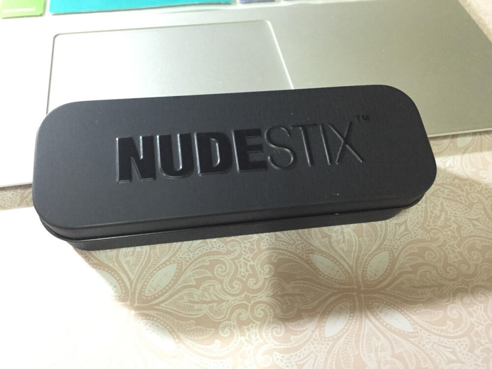 nudestix