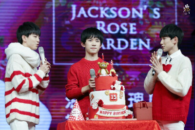 TFBOYS 三人同行 易烊千玺15岁生日快乐