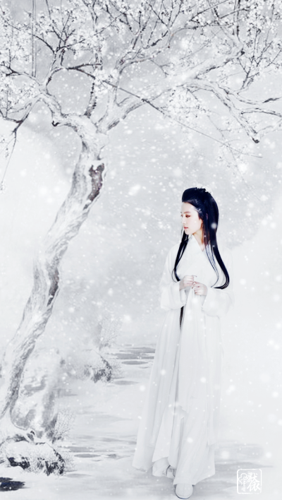 刘亦菲《恋爱通告》【宋晓青】音乐学院民乐系学生，对流行音乐没有好感，但对同系的慕凡学长很崇拜，与伪装前来念书的阿德同属一个表演团体。by苏默依