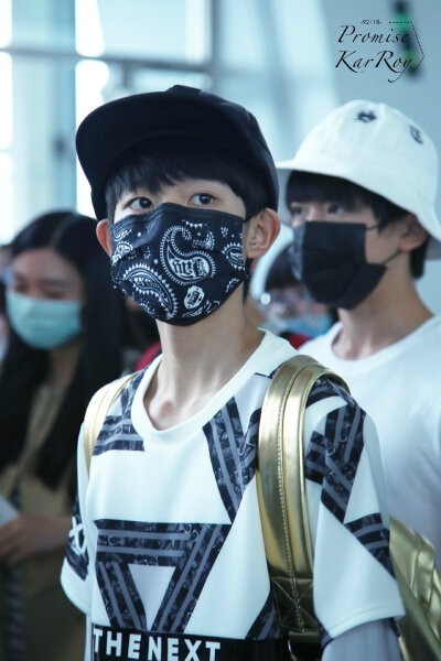 TFBOYS王源 150928绵阳赴北京 cr:PromiseKR