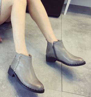 香香家 韩国时尚街拍百搭铆钉边复古粗跟侧拉链短靴 女鞋