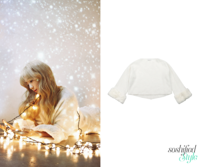 Celebee: Cropped Sweater @ celebee.co.kr ₩109,000