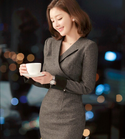 温馨 attrangs韩国官网 通勤优雅修身显瘦纯色长袖连衣裙中裙