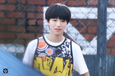 #王俊凯 #tfboys王俊凯 #tfboys 韩国行 广告拍摄花絮 高清 美颜 帅