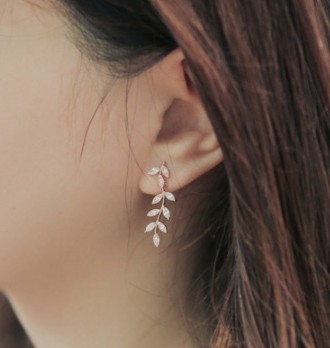 韩国10月现货 秀气闪闪水钻树叶925银针耳钉耳环耳饰