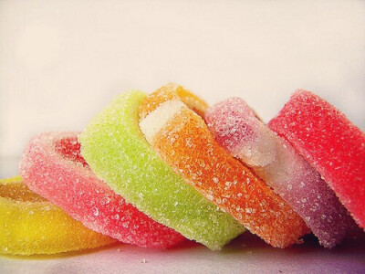彩虹，水果砂糖软糖。