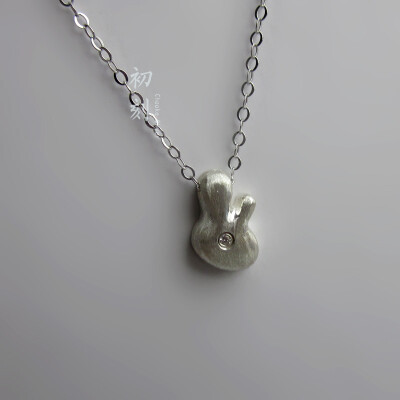 初刻银饰兔项链 925纯银手工可爱复古镶钻兔耳朵吊坠 女 