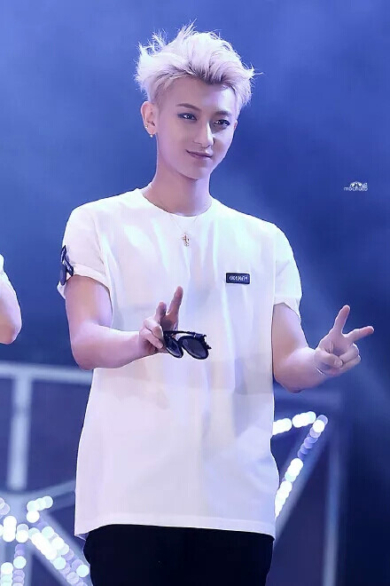 有一天，我有梦想也有爱。