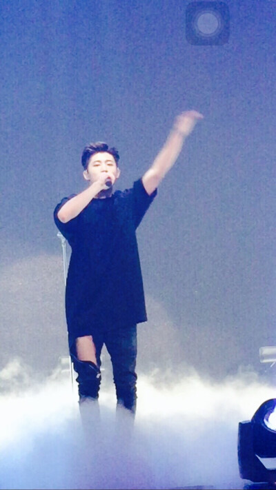 iKON. B.I 김한빈 cr.Lotus277.