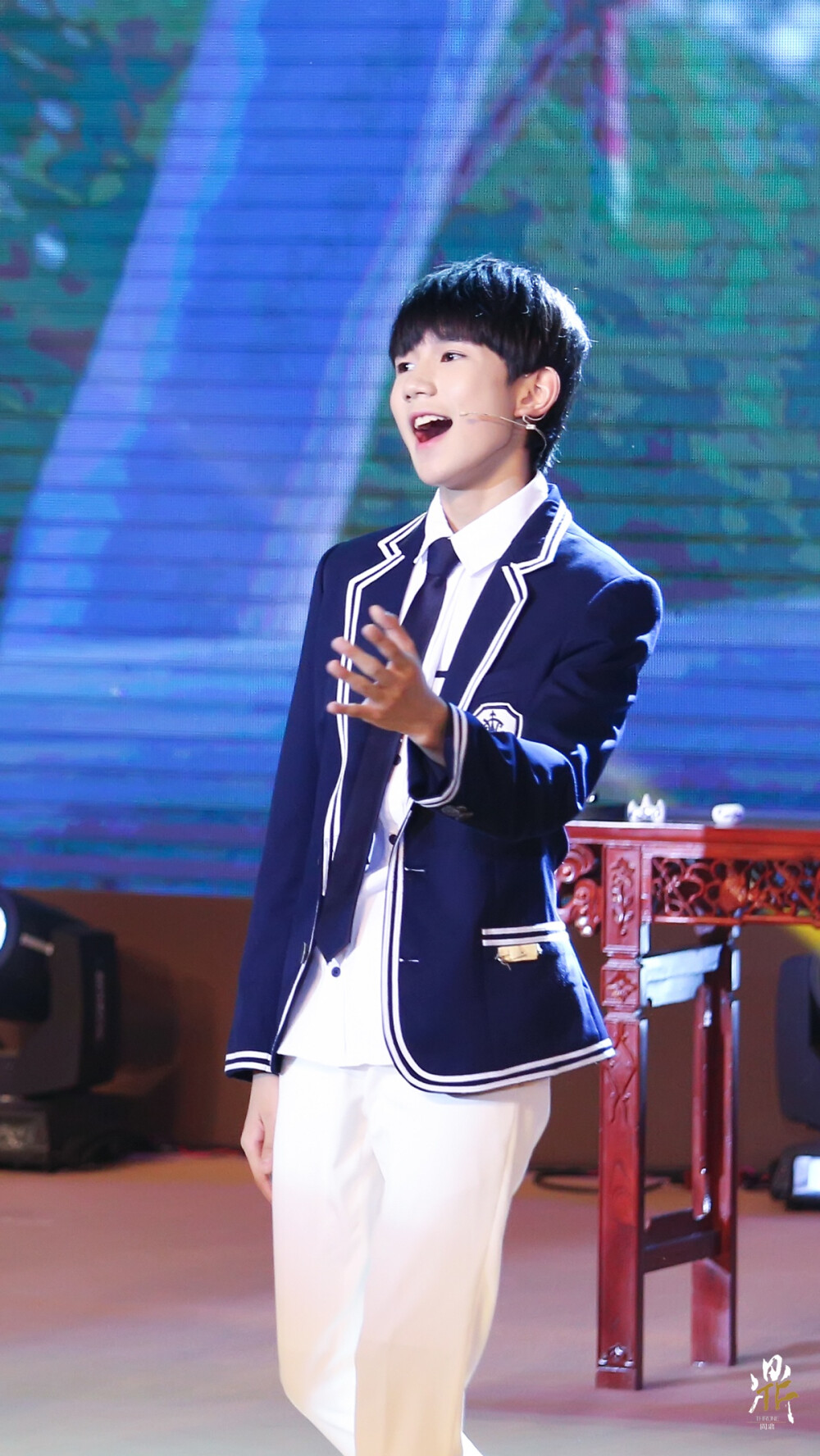 TFBOYS王源 151004步步高超级公开课 cr:THRONE-问鼎