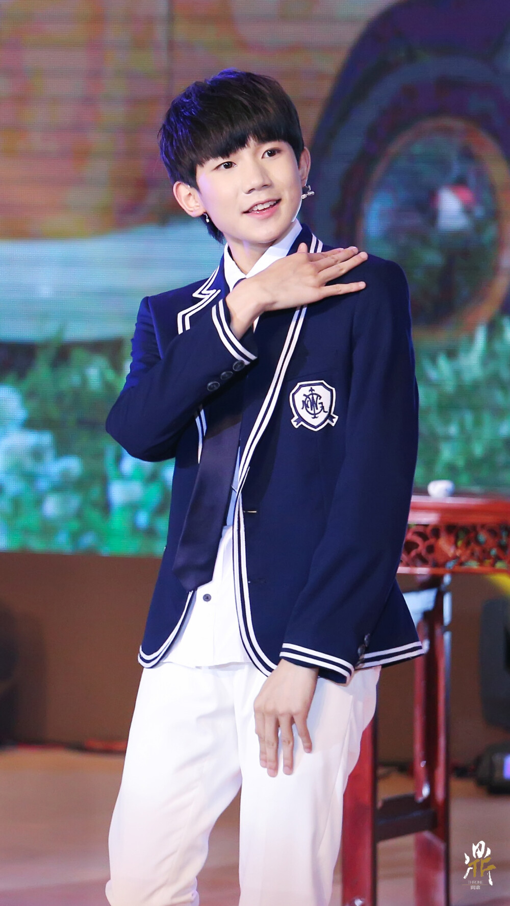 TFBOYS王源 151004步步高超级公开课 cr:THRONE-问鼎