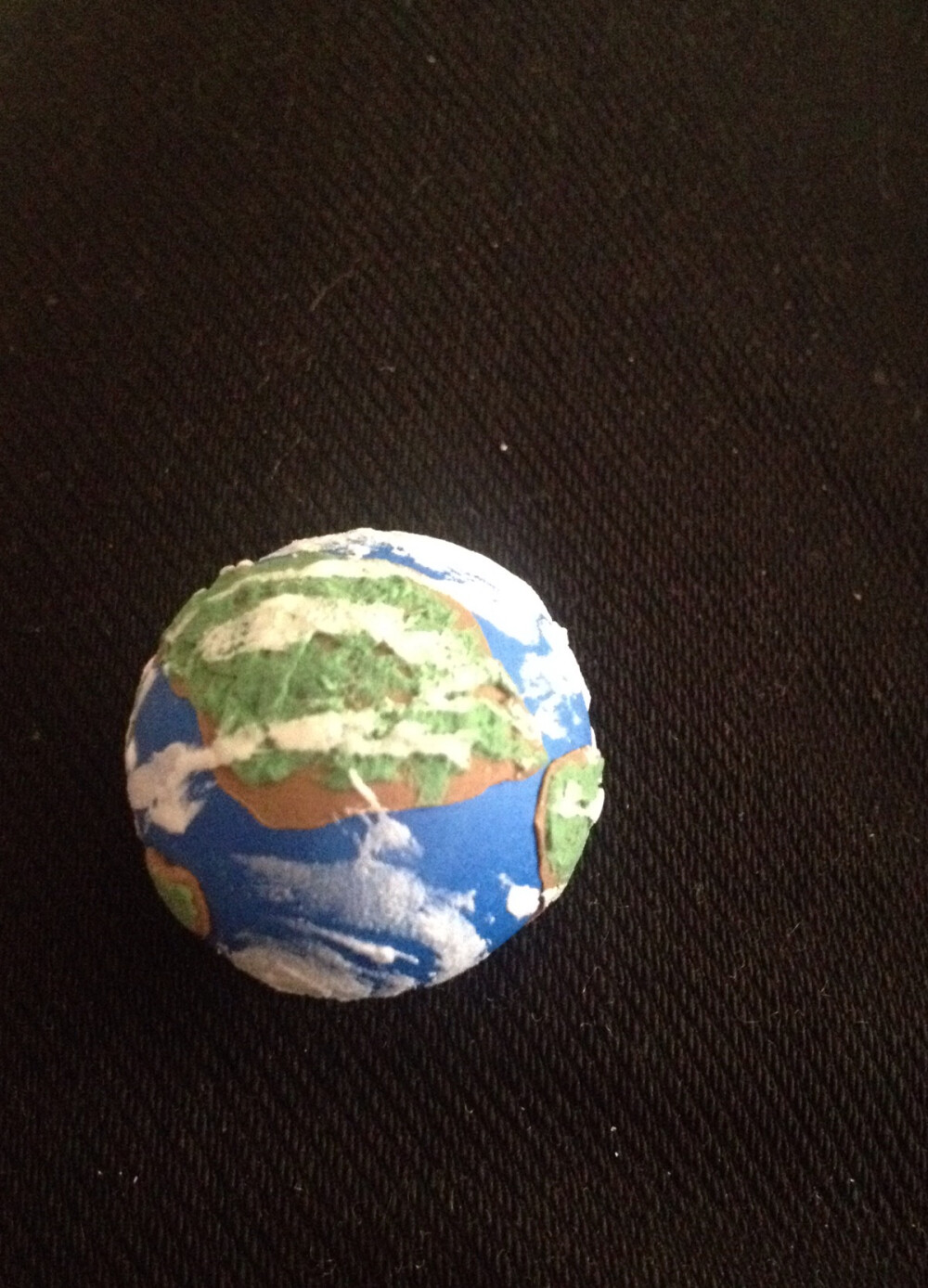 橡皮泥做地球构造模型图片