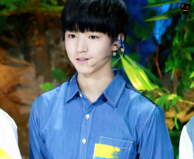 #王俊凯# #TFBOYS王俊凯# #TFBOYS# 150921湖南秋晚 cr：TFBOYS_STARDUST星尘团站