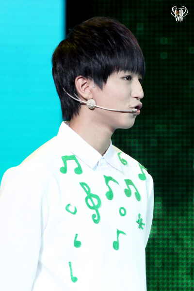 #王俊凯# #TFBOYS王俊凯# #TFBOYS# 151108 组合成员生日会 cr：TogetherForever_倾心站